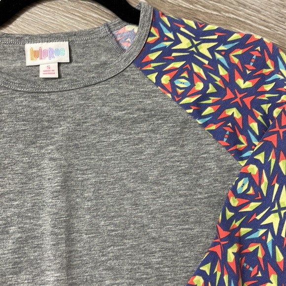 LulaRoe Randy tee - Picture 3 of 4